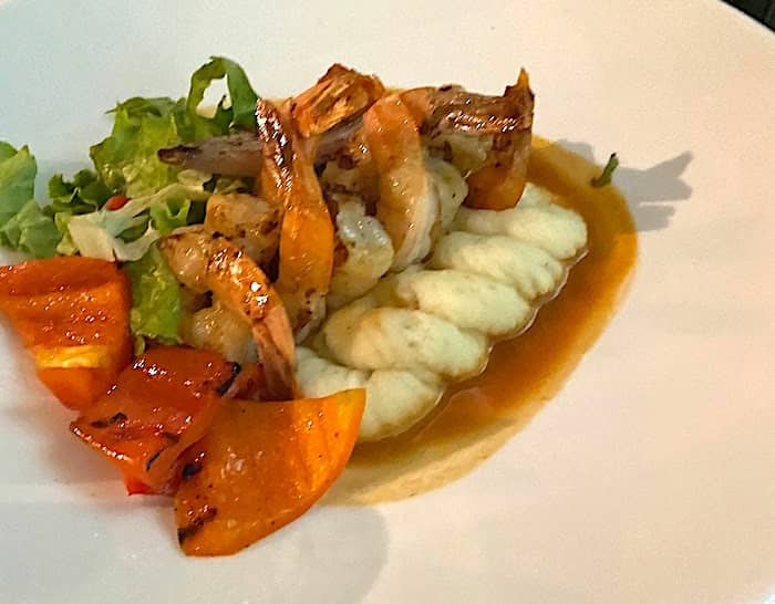 Food on Norwegian Escape