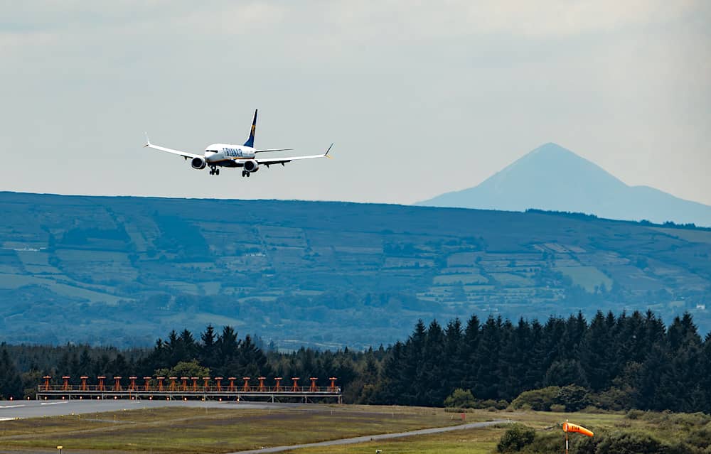 flight coming in to land at Ireland West Airport