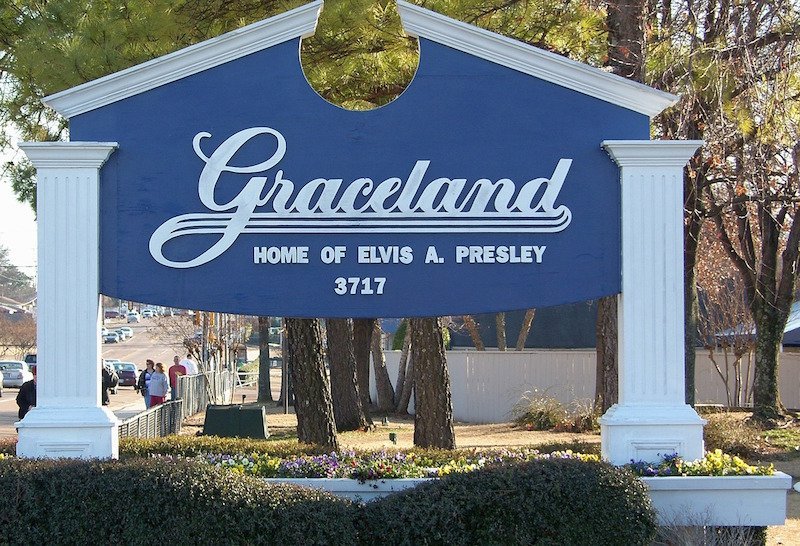 Discover Graceland, Memphis on an escorted tour