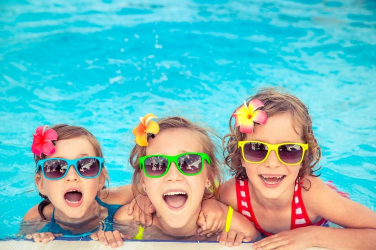 29 Large Family Holidays For families of 5, 6 & more