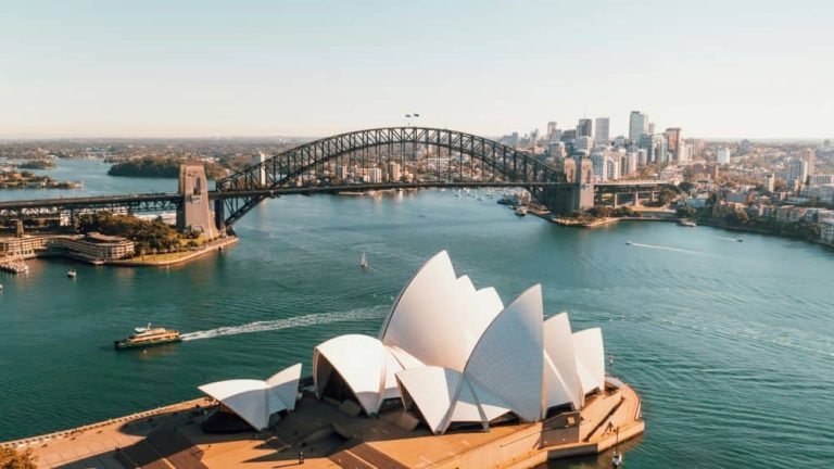 16 Top Things To Do In Sydney and Where To Stay – Sydney Travel Guide