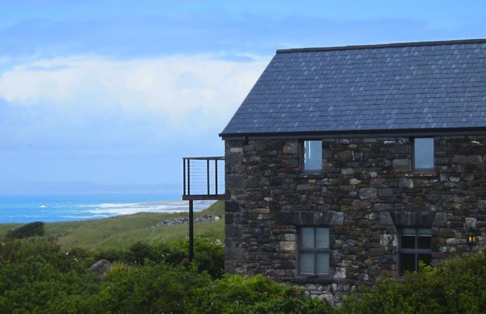 Stone cottage to rent beside the sea, Ireland