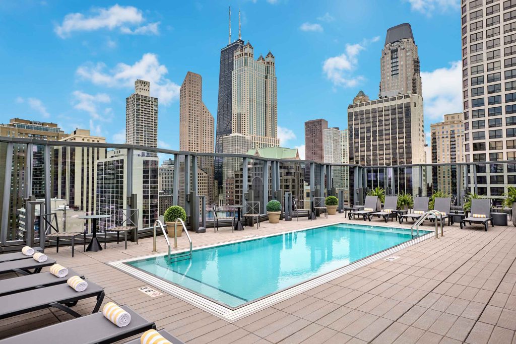 Viceroy Chicago Hotel with swimming pool