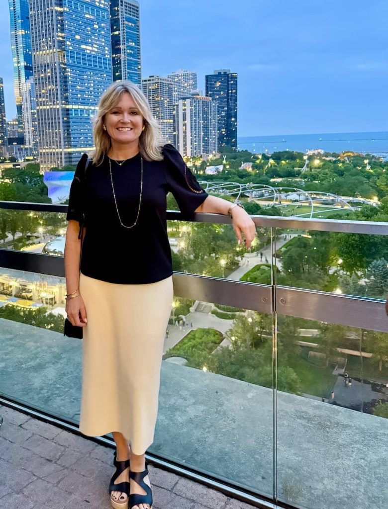 The Travel Expert visits Cindys Rooftop Bar, Chicago